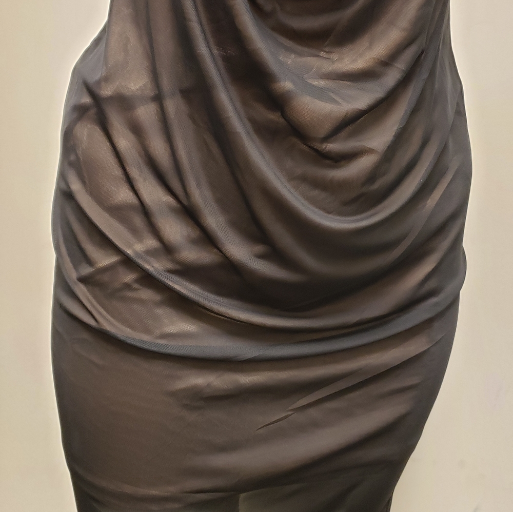 Plus size dress - Picture 2 of 8